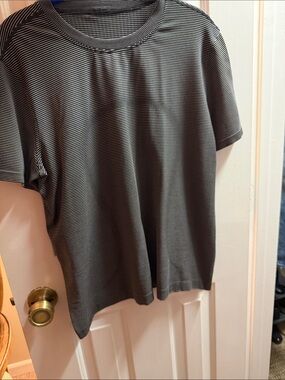Swiftly Relaxed T-shirt - hip length - black and white stripe